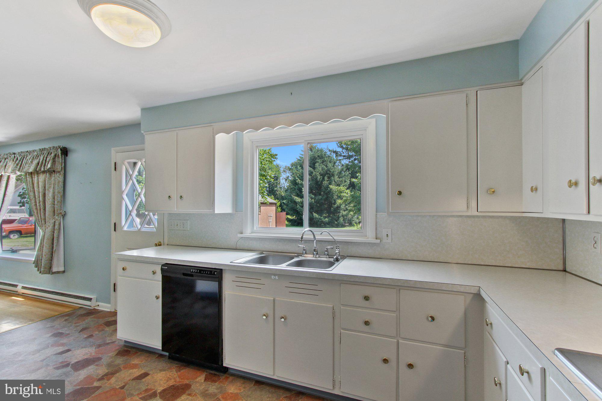 4241 South Salem Church Road Dover, PA 17315 - Photo 6 of 28 Gallery Image 6