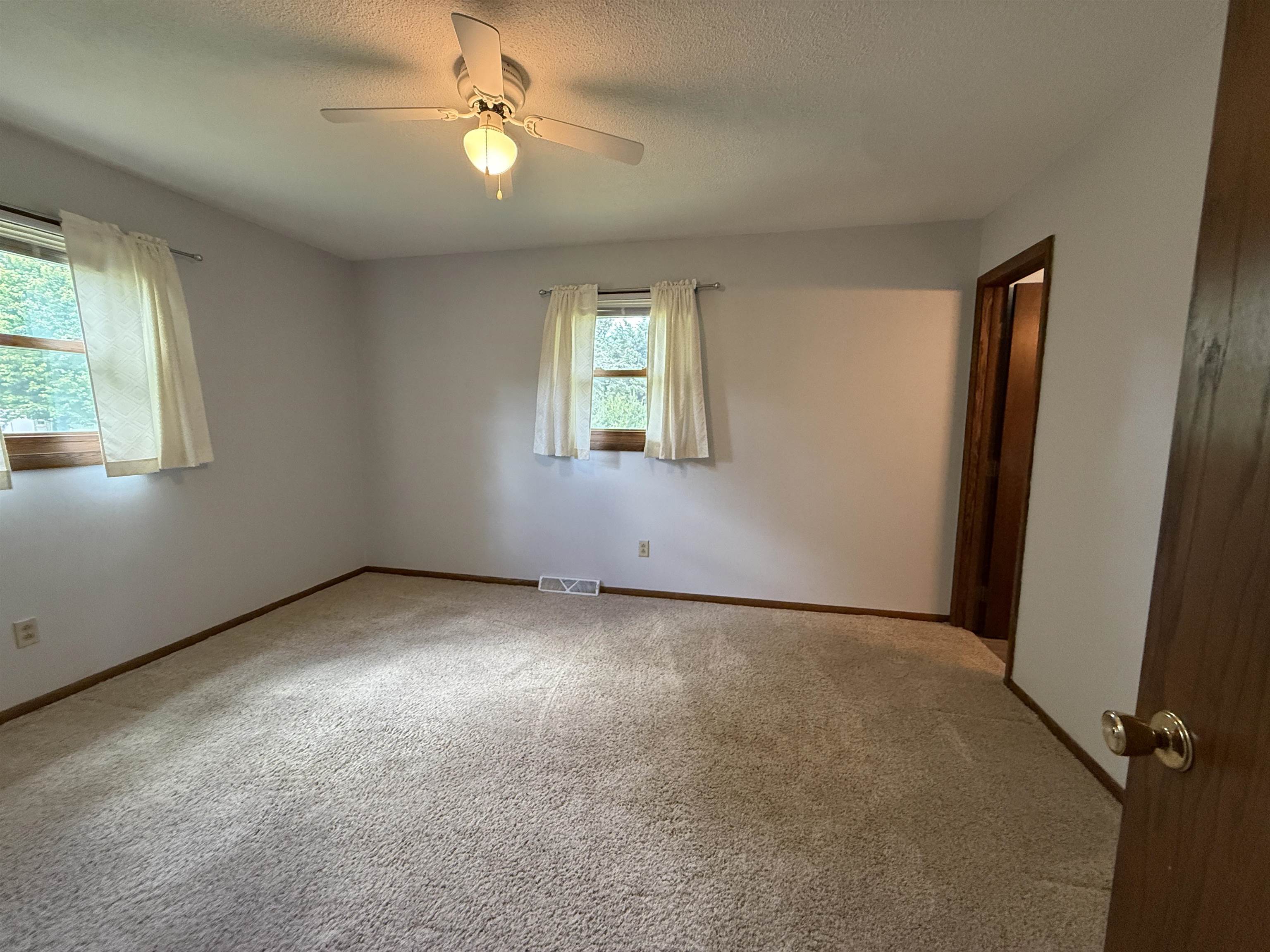 2126 Kowalski Road Kronenwetter, WI 54455 - Photo 16 of 34