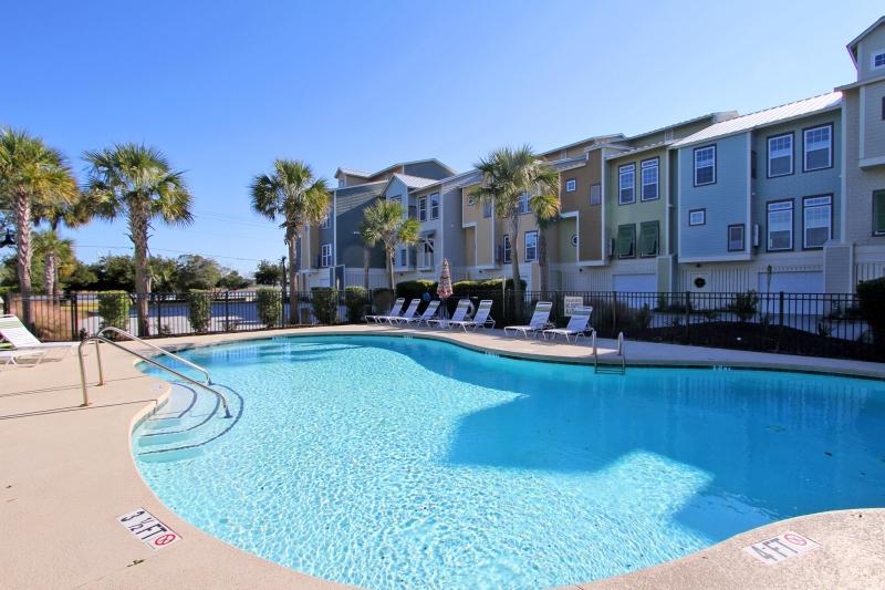2107 Tides End Road Charleston, SC 29412 - Photo 28 of 30 Pool
