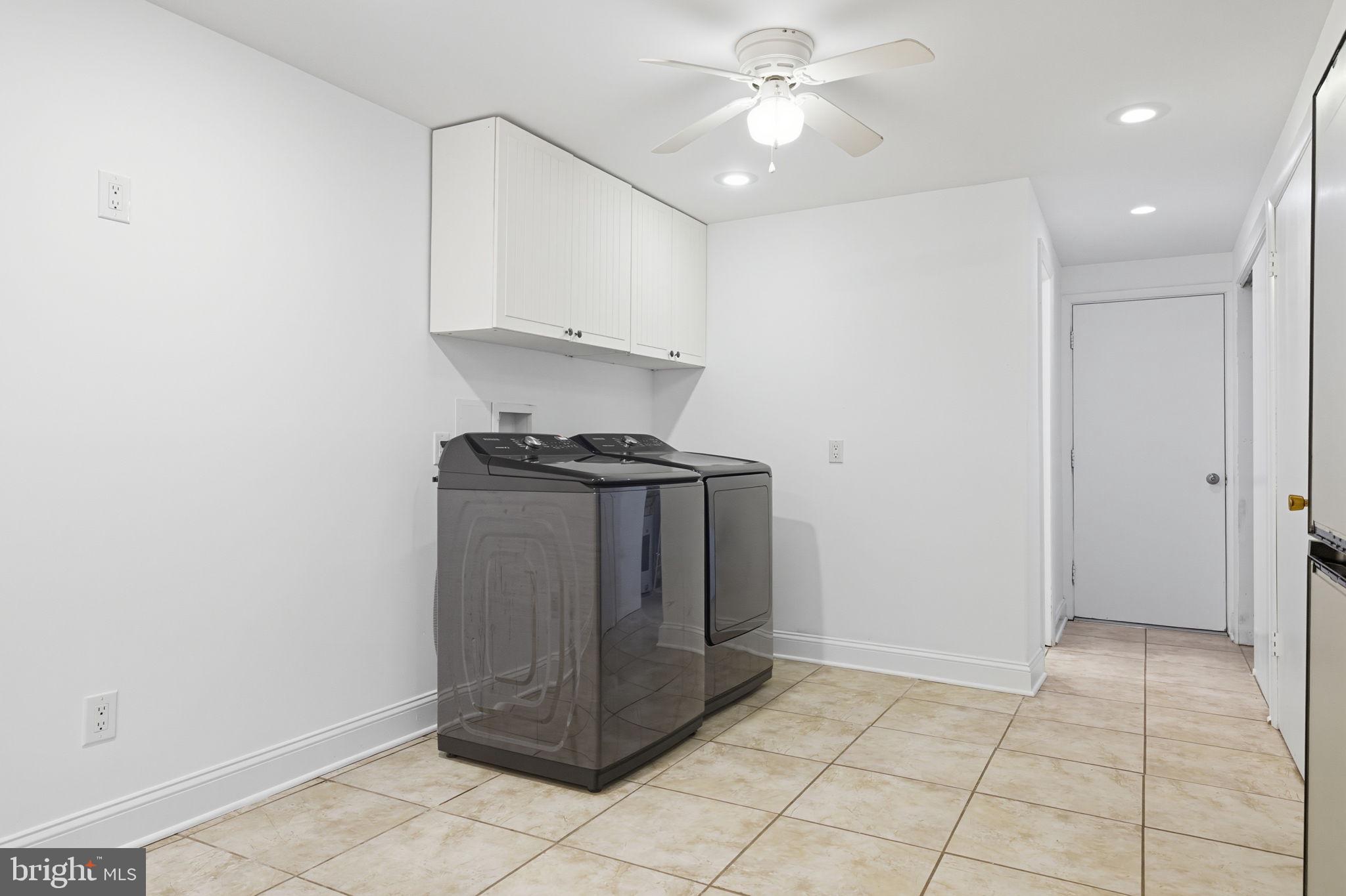 2180 Harpoon Drive Stafford, VA 22554 - Photo 27 of 37 Laundry area