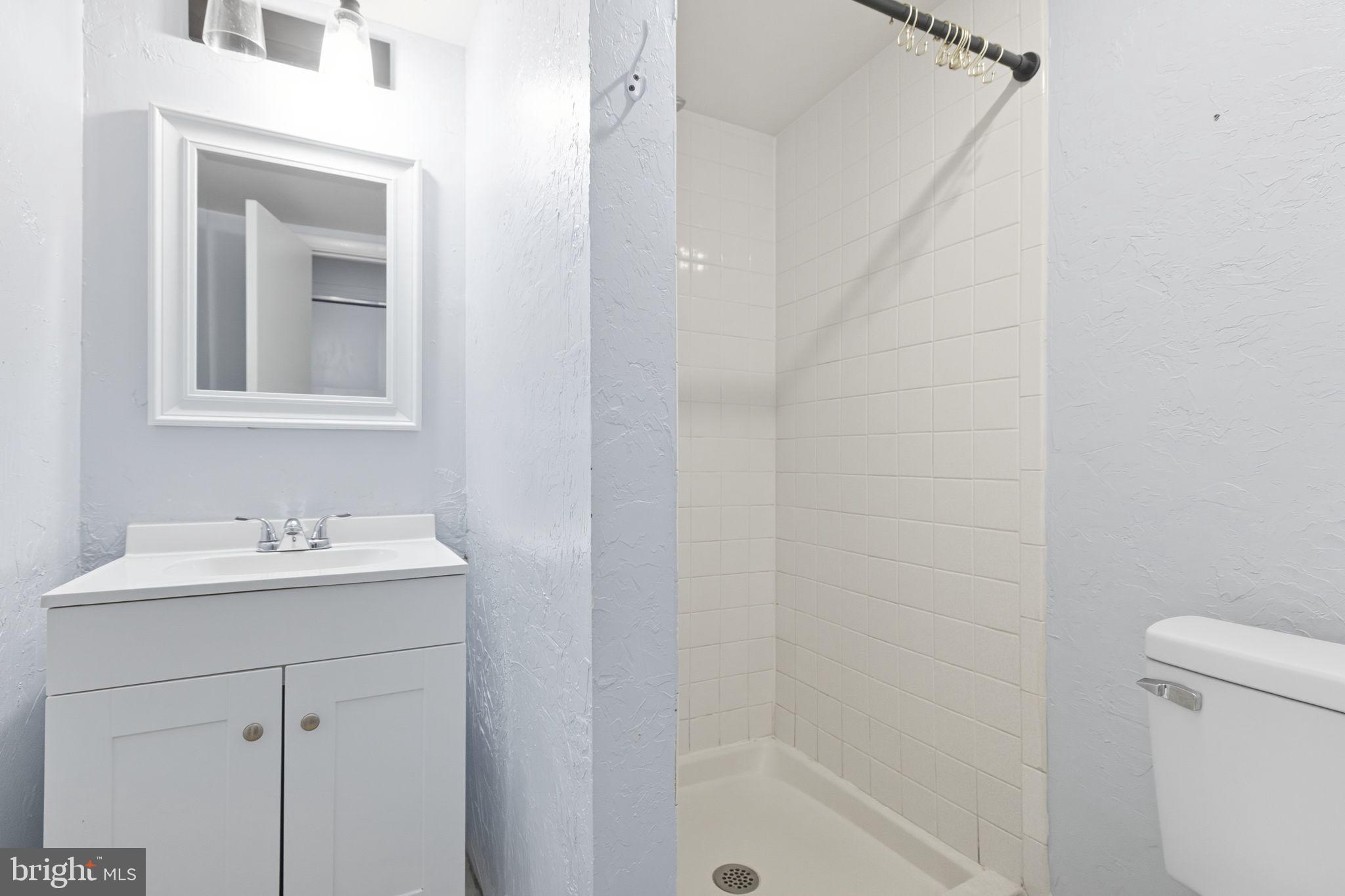 2180 Harpoon Drive Stafford, VA 22554 - Photo 30 of 37 LL bathroom