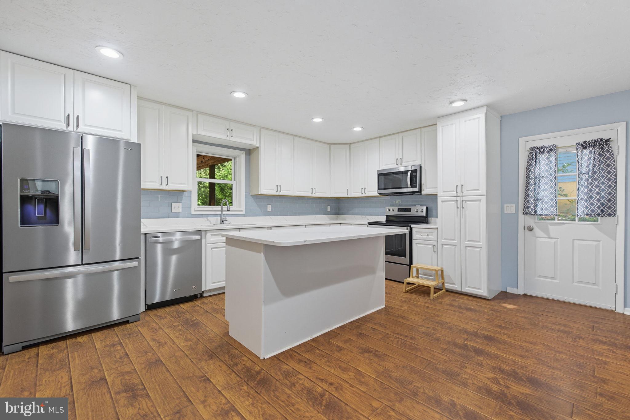 2180 Harpoon Drive Stafford, VA 22554 - Photo 3 of 37