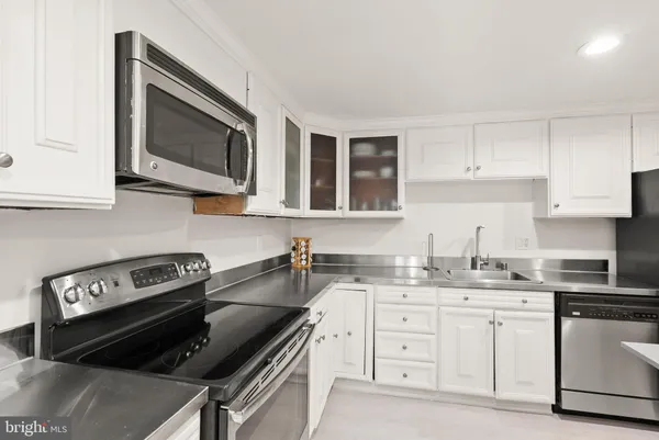 $4,200 | 500 G Street Southwest, Washington, DC 20024