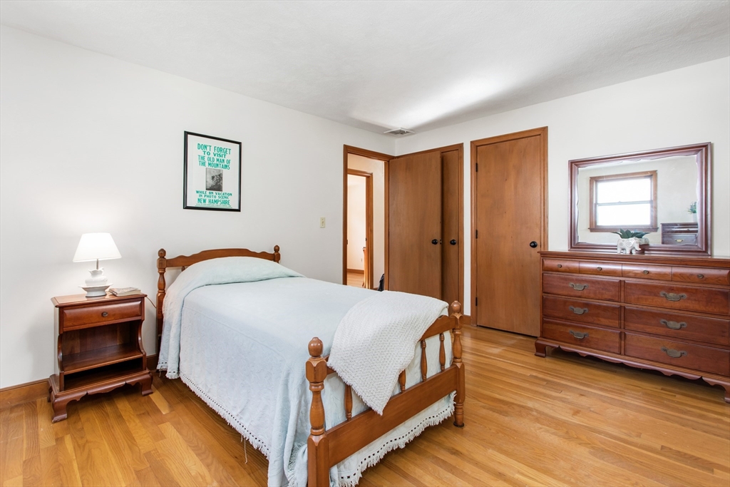 9 Hemlock Road Reading, MA 01867 - Photo 18 of 42 Gallery Image 18