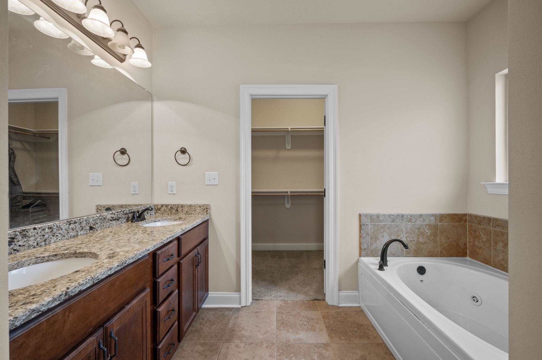 1085 Destin Avenue Foley, AL 36535 - Photo 15 of 35 Bathroom