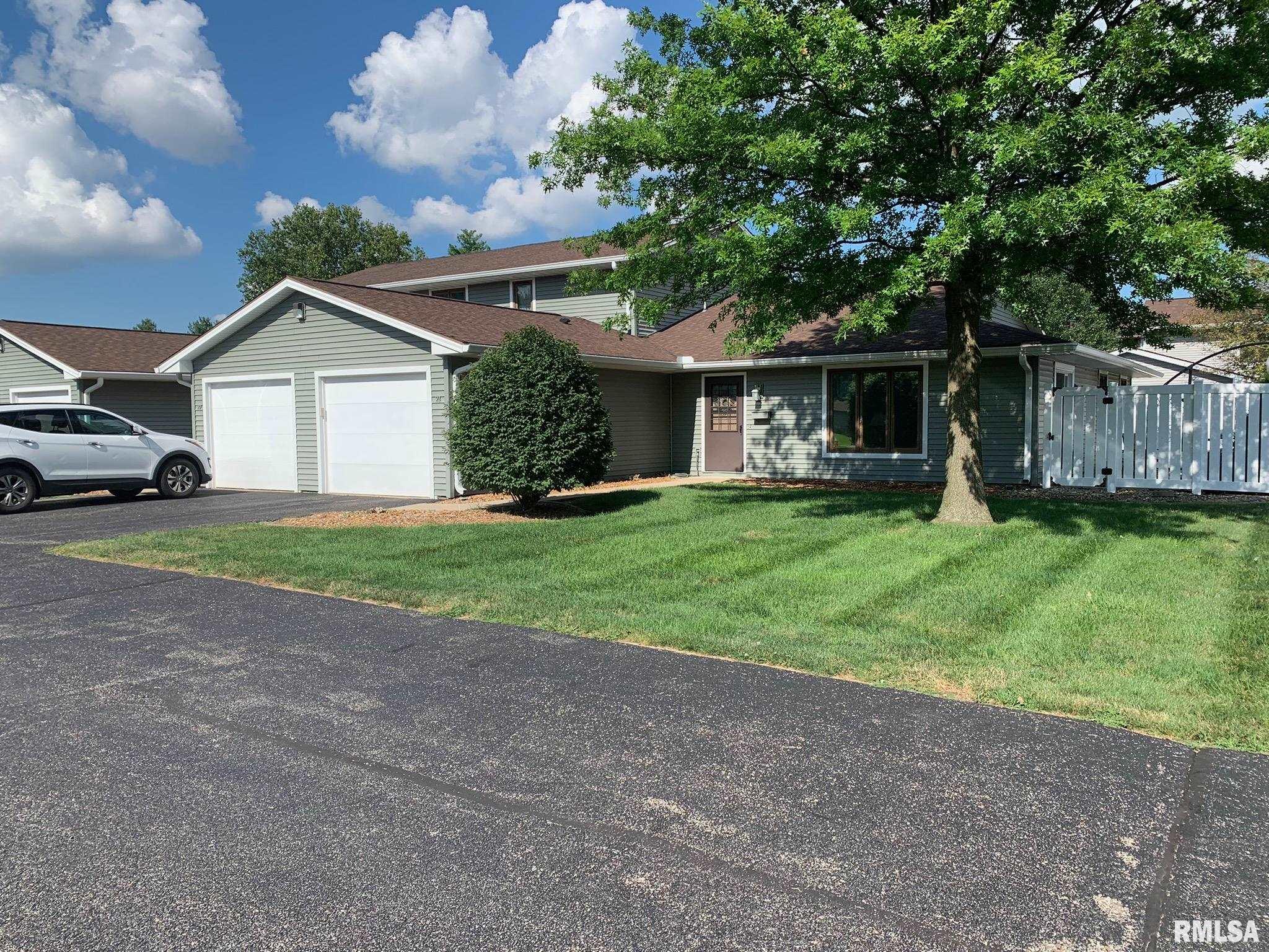 24 Brookside Place, Unit 4 Springfield, IL 62704 - Photo 1 of 10 Gallery Image 1