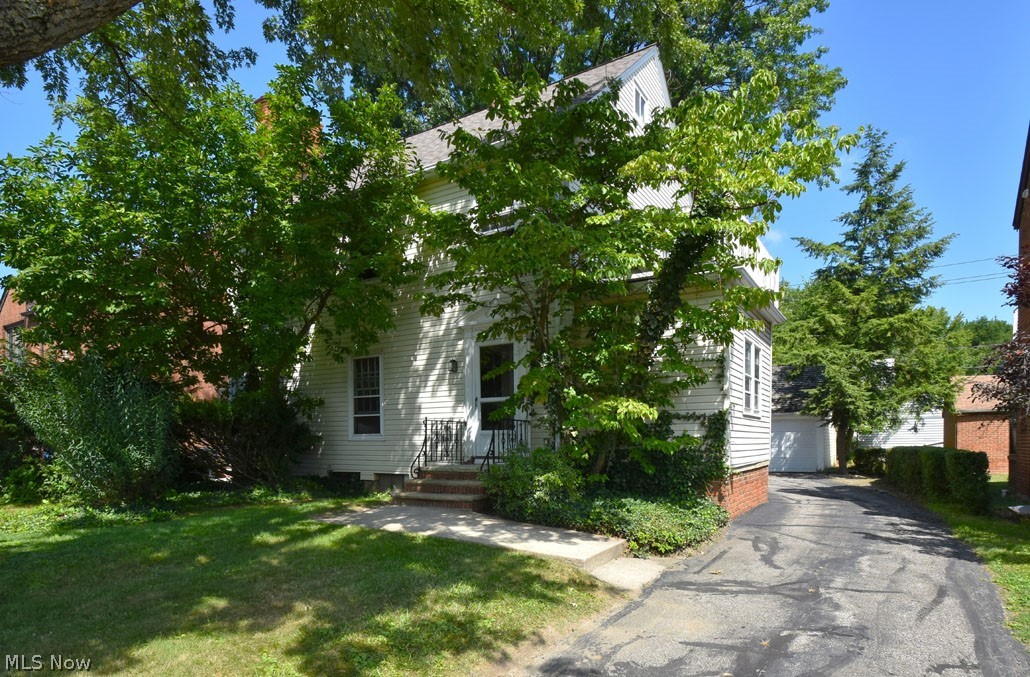 3643 Shannon Road Cleveland Heights, OH 44118 - Photo 1 of 23