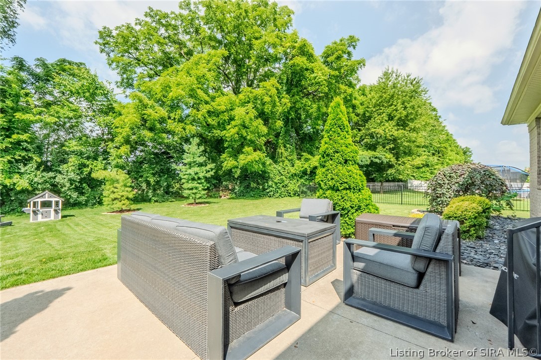 2903 Boulder Ridge Drive Jeffersonville, IN 47130 - Photo 34 of 46