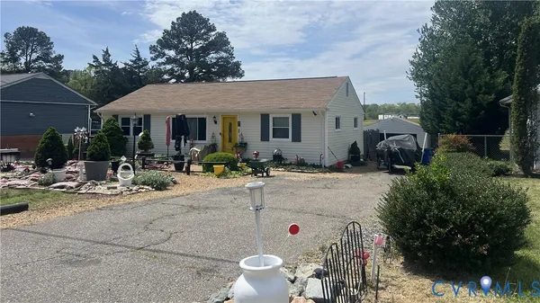 $359,900 | 2206 Lancers Boulevard, Richmond, VA 23224
