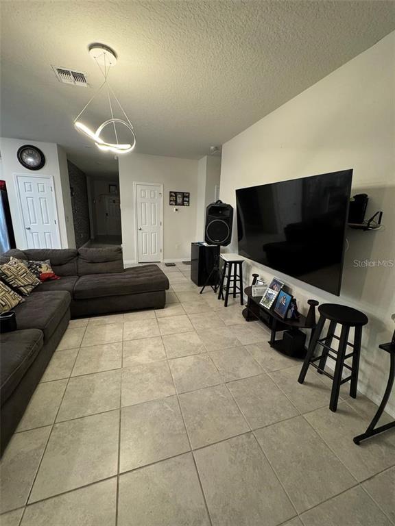 748 Citrus Isle Drive Davenport, FL 33837 - Photo 4 of 30