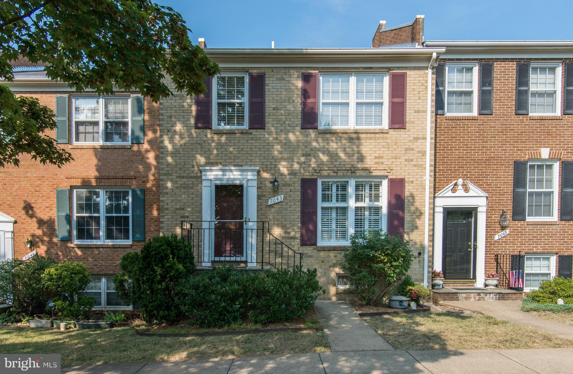 7043 Leestone Street Springfield, VA 22151 - Photo 1 of 30 Exterior (Front)