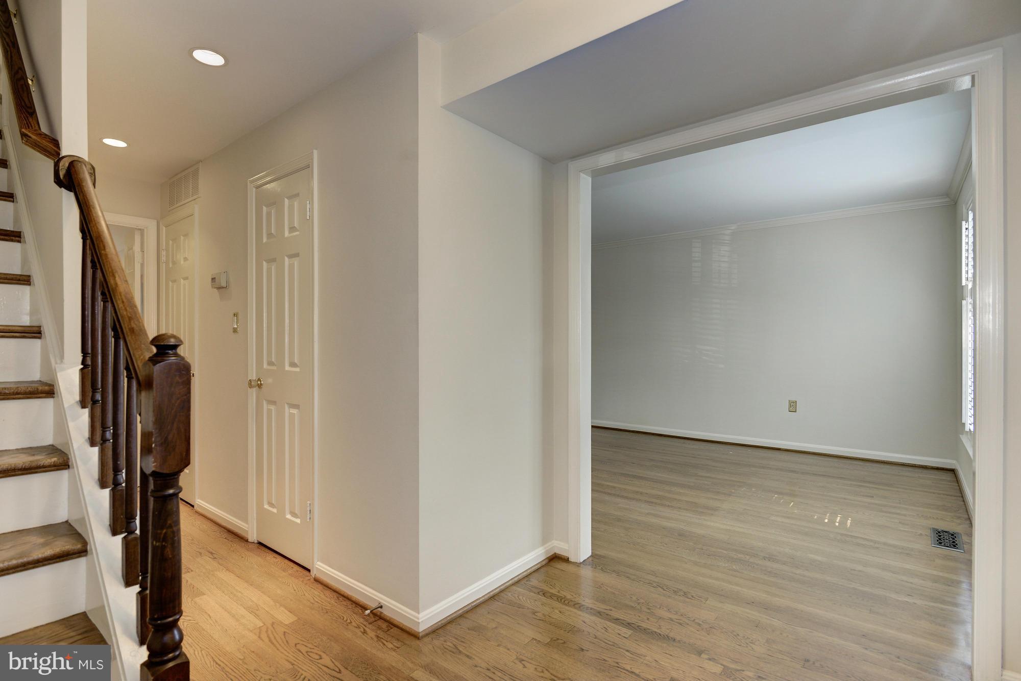 7043 Leestone Street Springfield, VA 22151 - Photo 5 of 30 Interior (General)