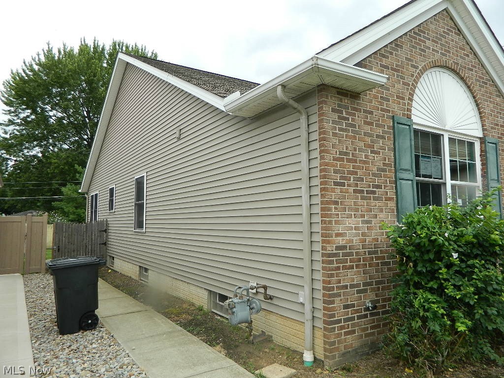 5949 Stumph Road Parma Heights, OH 44130 - Photo 4 of 22