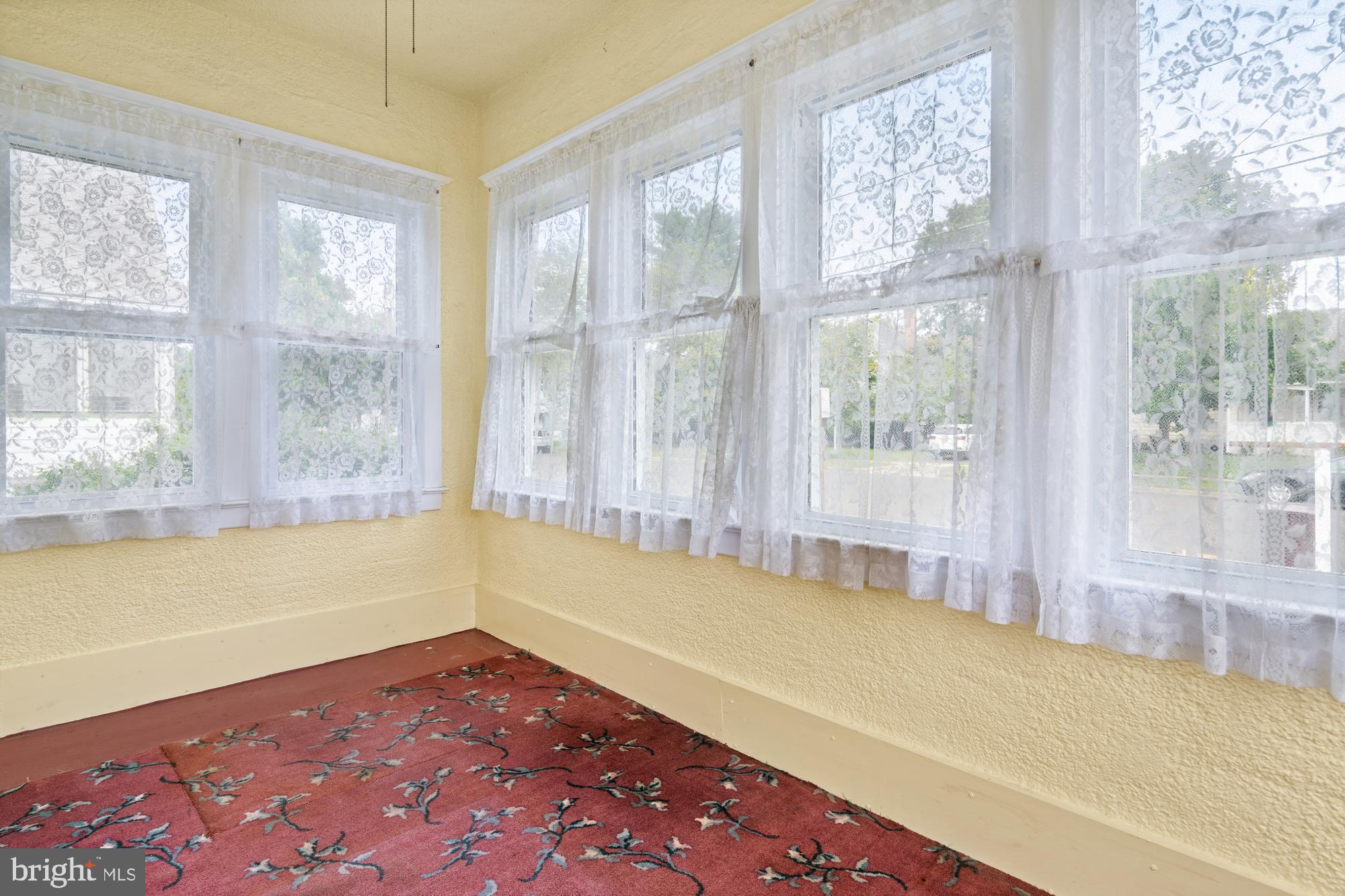 312 Lippincott Avenue Riverside, NJ 08075 - Photo 3 of 27