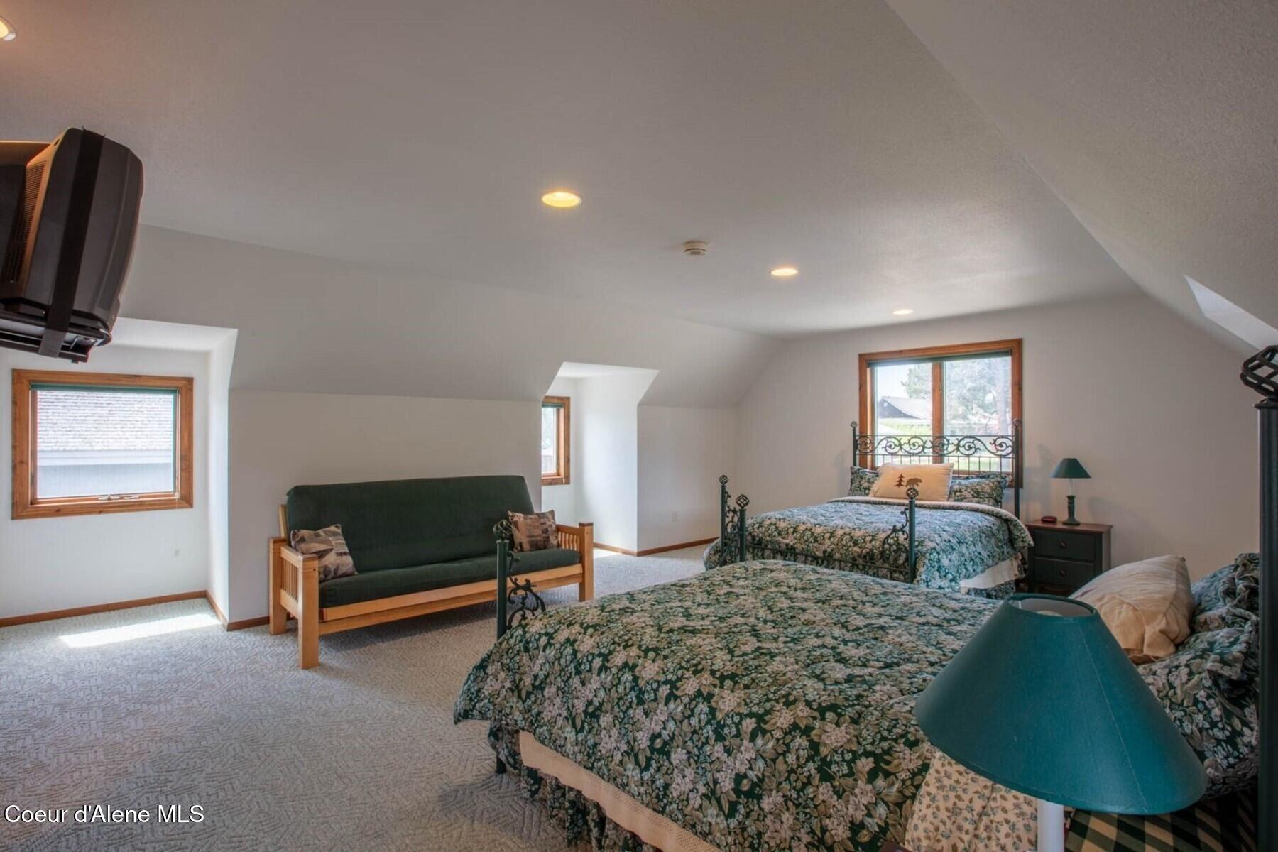 433 Campbell Point Road Laclede, ID 83841 - Photo 61 of 70 Spacious Guest Quarters
