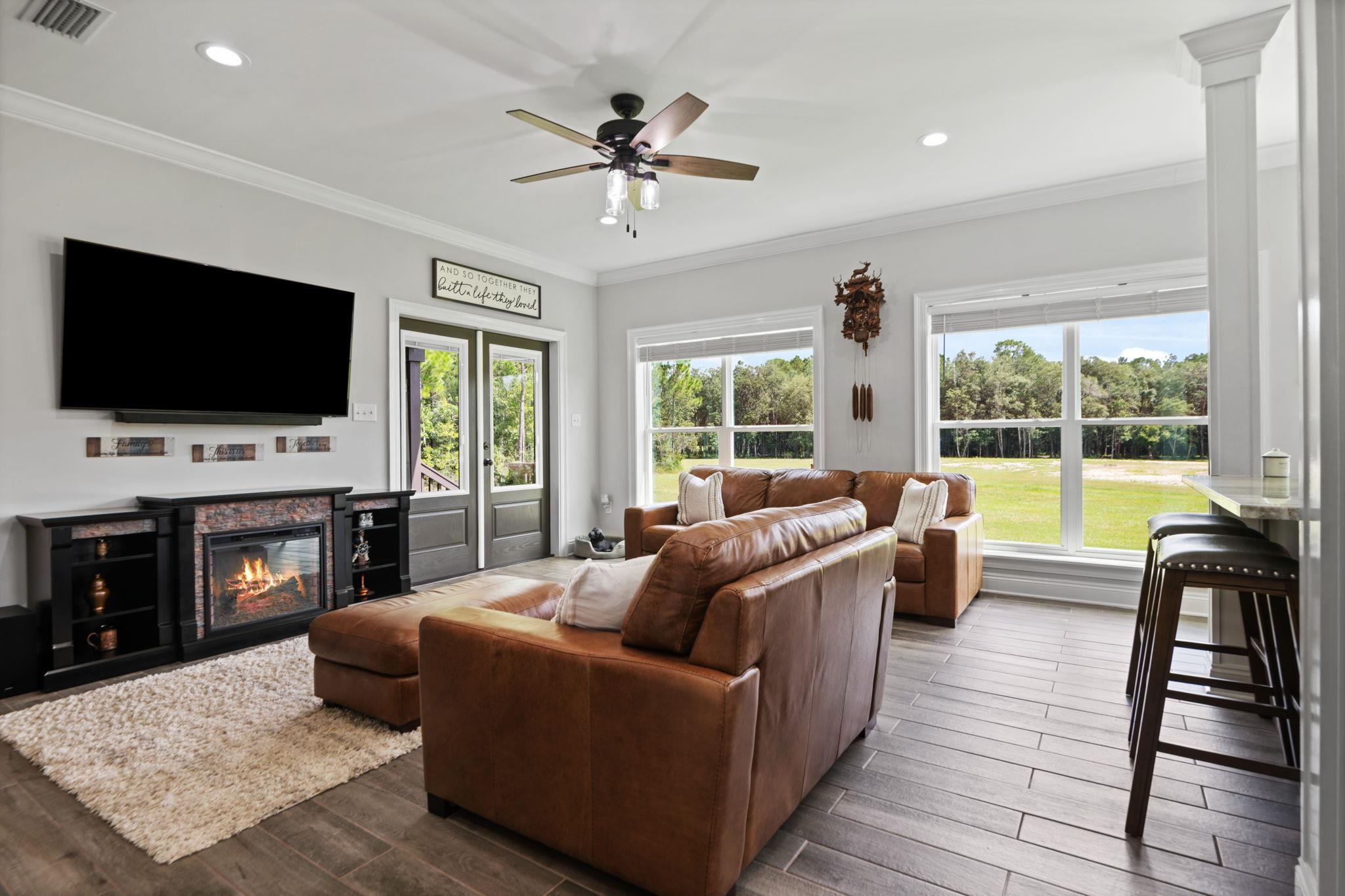 25867 Goat Cooper Road Robertsdale, AL 36567 - Photo 8 of 34 Living Room