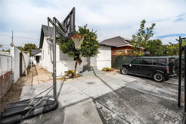 $675,000 | 1257 East 51st Street, Los Angeles, CA 90011