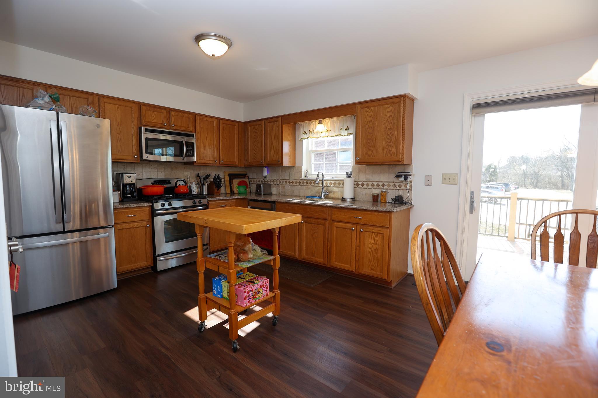 141 Longford Road West Chester, PA 19380 - Photo 6 of 27 Gallery Image 6