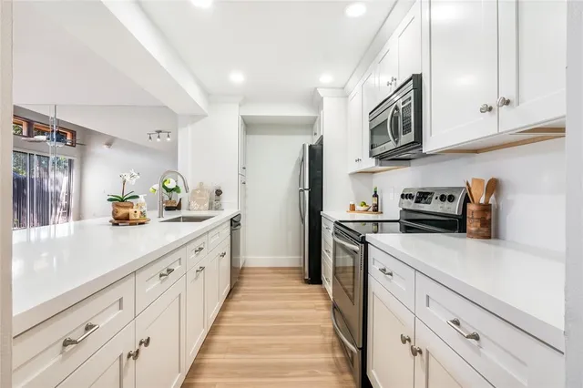 $3,200 | 7920 Northwest 11th Court, Plantation, FL 33322