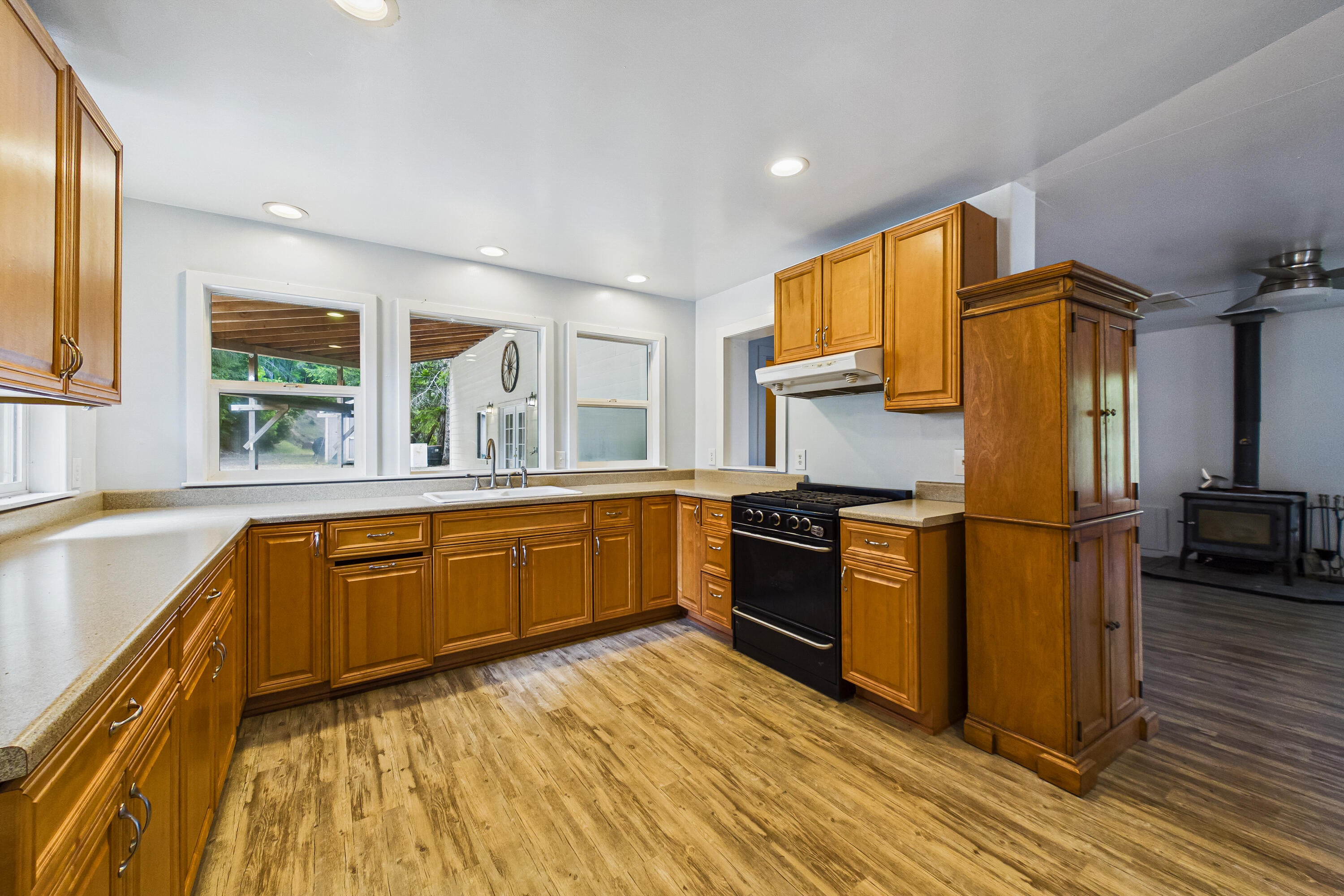 3761 Blue Rock Road Garberville, CA 95542 - Photo 21 of 85 Gallery Image 21
