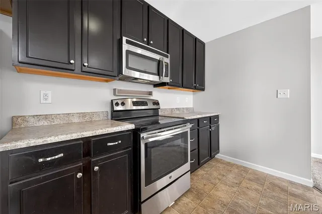 $415,000 | 1319 Commons Circle, St. Charles, MO 63304