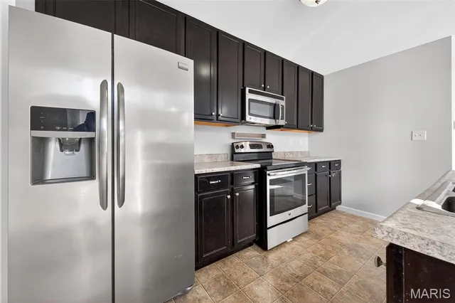 $415,000 | 1319 Commons Circle, St. Charles, MO 63304