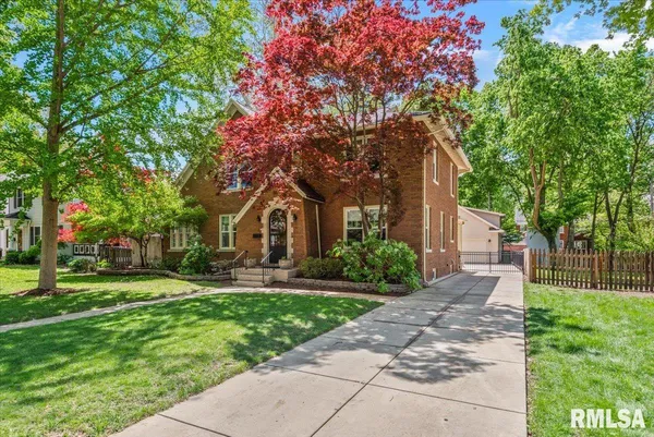 $515,000 | 1032 West Vine Street, Springfield, IL 62704