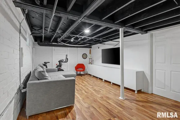 $515,000 | 1032 West Vine Street, Springfield, IL 62704