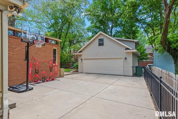 $515,000 | 1032 West Vine Street, Springfield, IL 62704