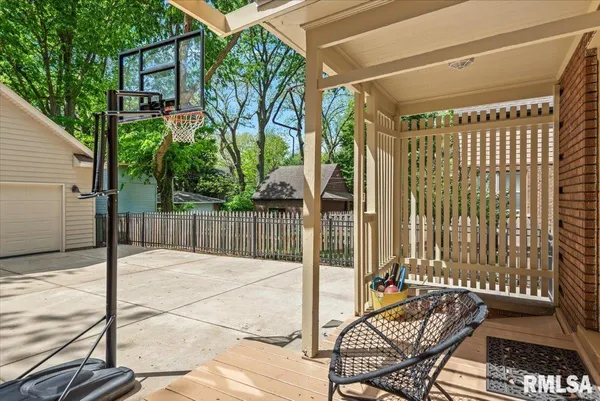 $515,000 | 1032 West Vine Street, Springfield, IL 62704