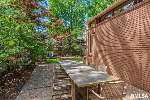 $515,000 | 1032 West Vine Street, Springfield, IL 62704