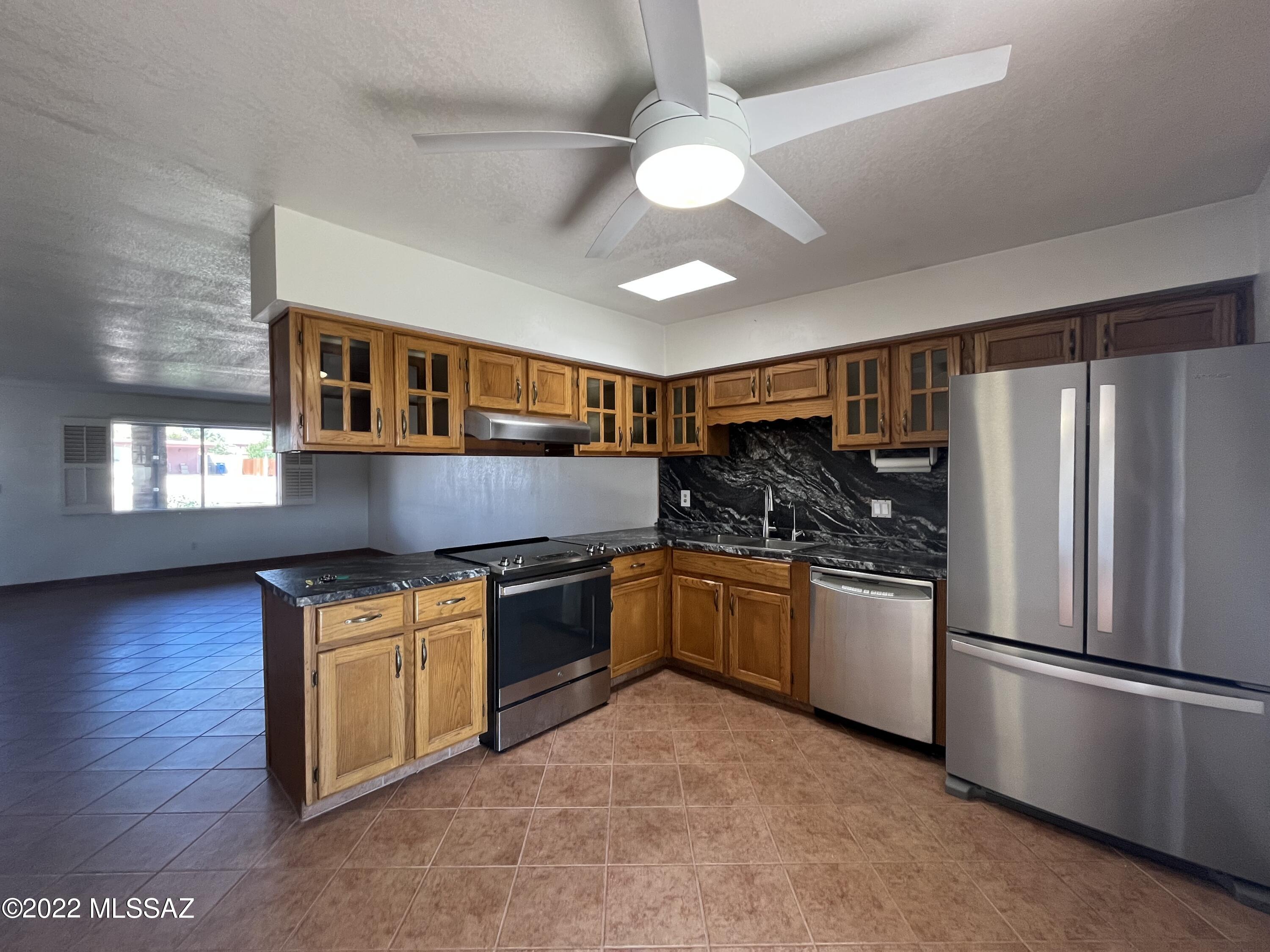 9554 East Sellarole Road Tucson, AZ 85730 - Photo 7 of 28 Gallery Image 7