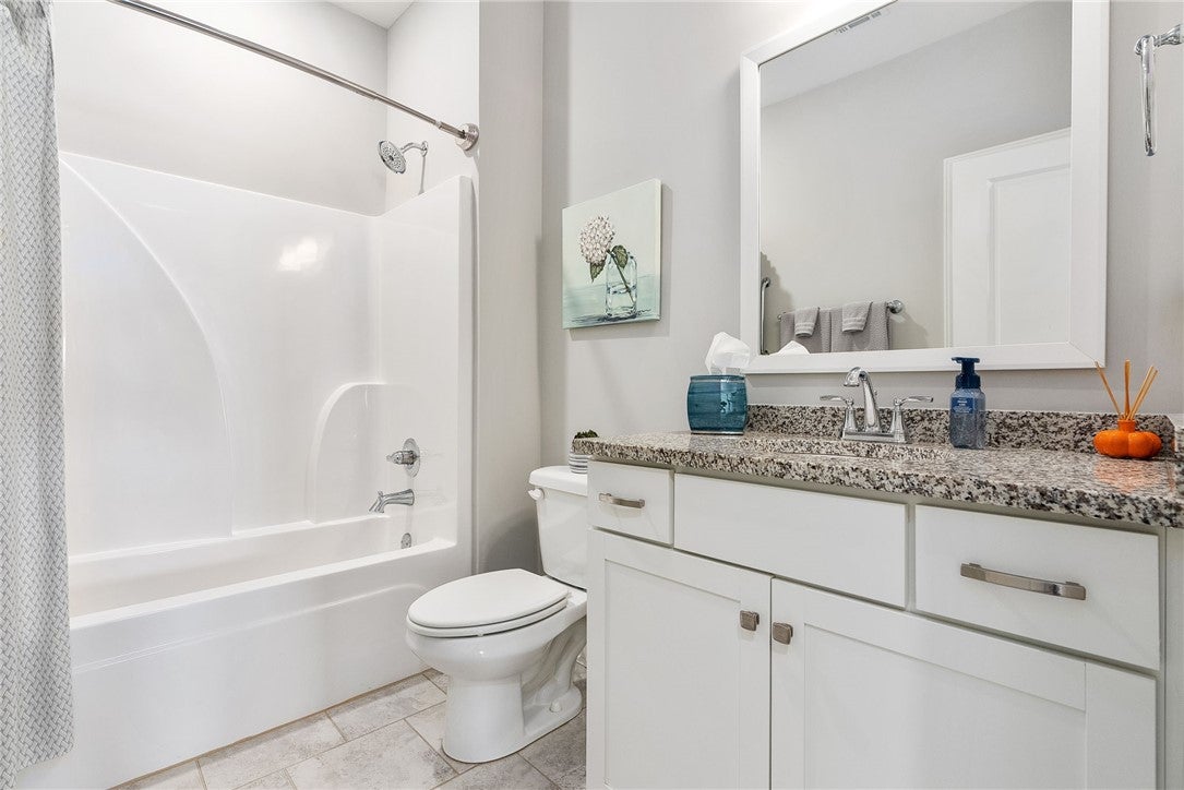 2407 Meadow Cove Road Auburn, AL 36832 - Photo 12 of 31 Guest bath with linen closet