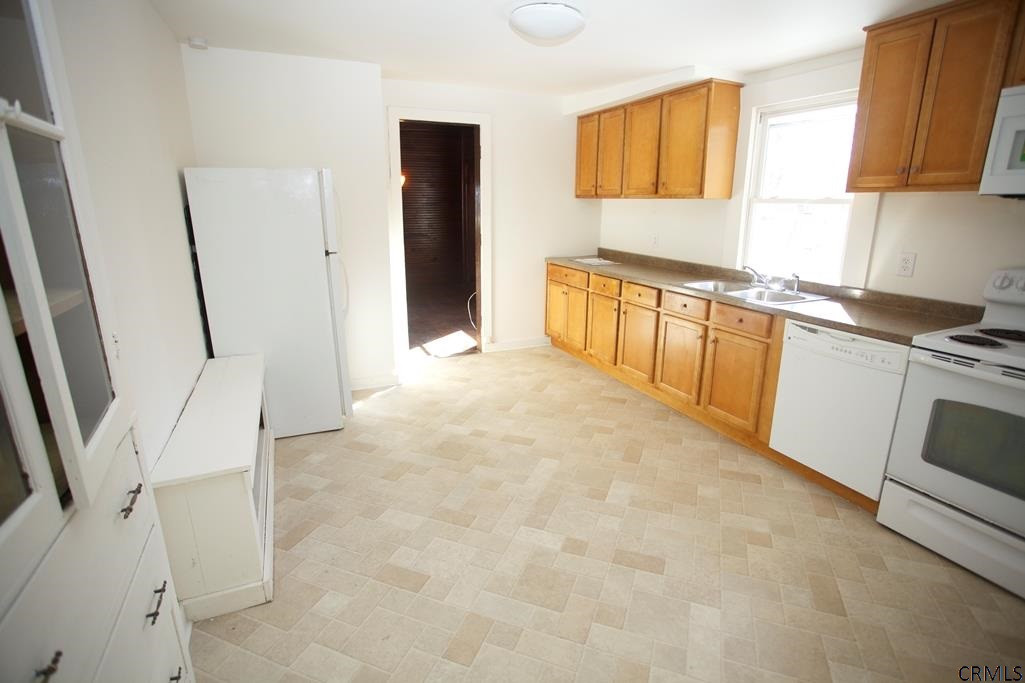 64 Halter Road Bethlehem, NY 12077 - Photo 6 of 7 Photo 6