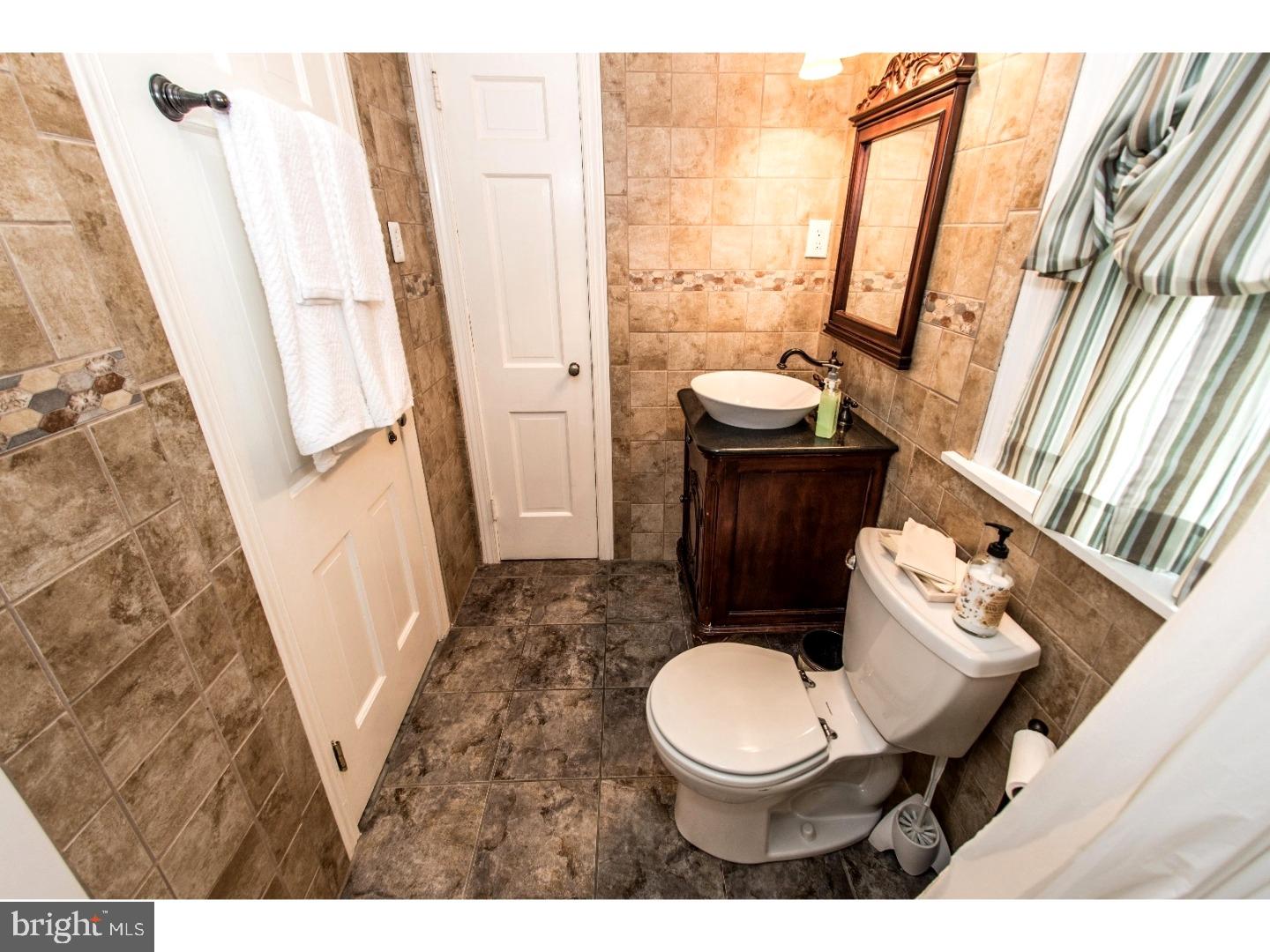 615 Rhawn Street Philadelphia, PA 19111 - Photo 21 of 25 Bathroom