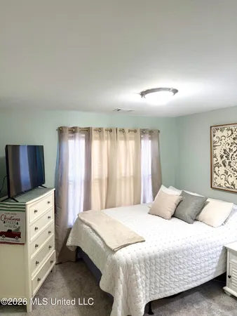 $225,000 | 2421 Beachview Drive, Unit B5, Ocean Springs, MS 39564