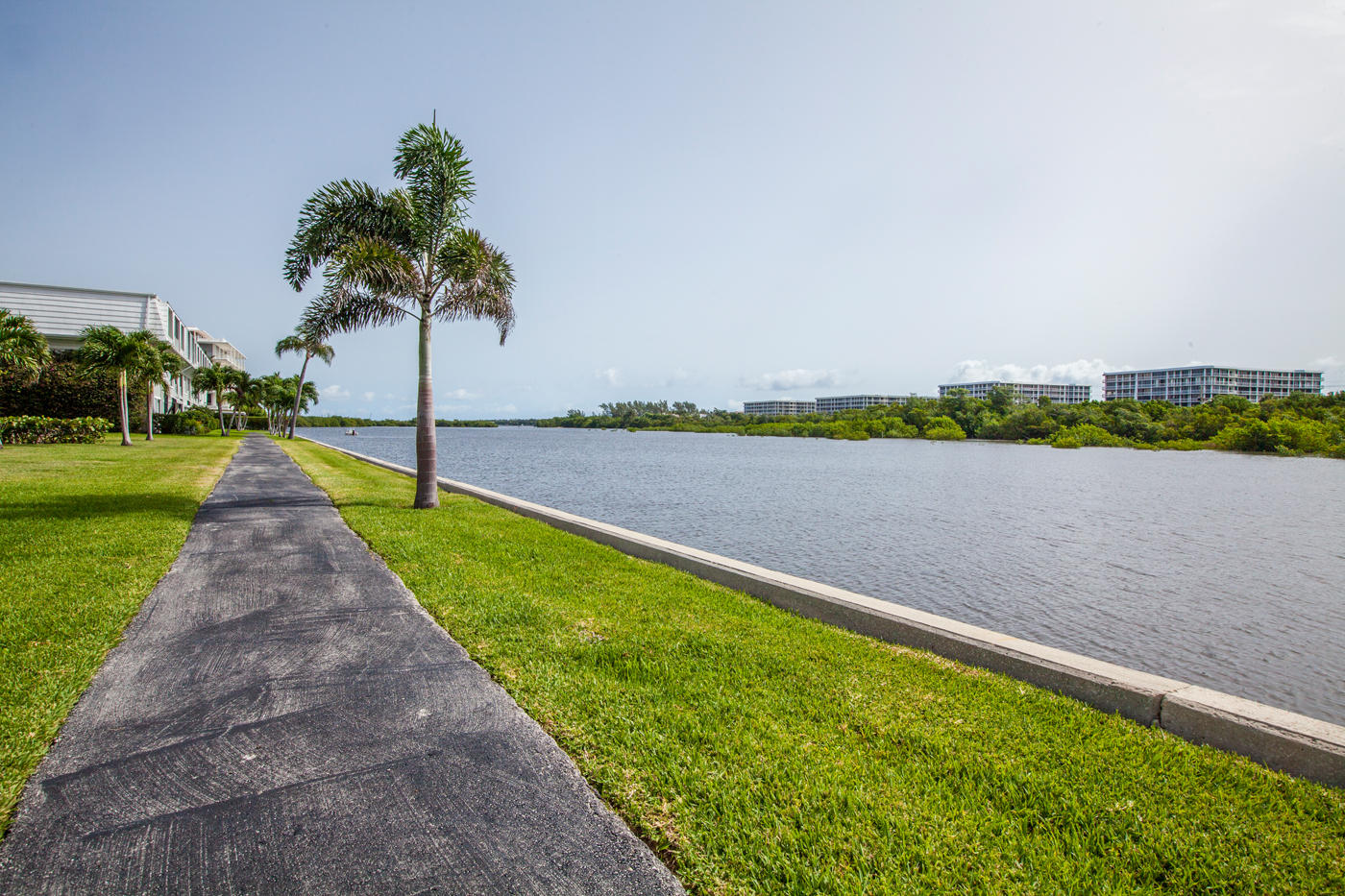 2185 Ibis Isle Road, Unit 3 Palm Beach, FL 33480 - Photo 2 of 23 view