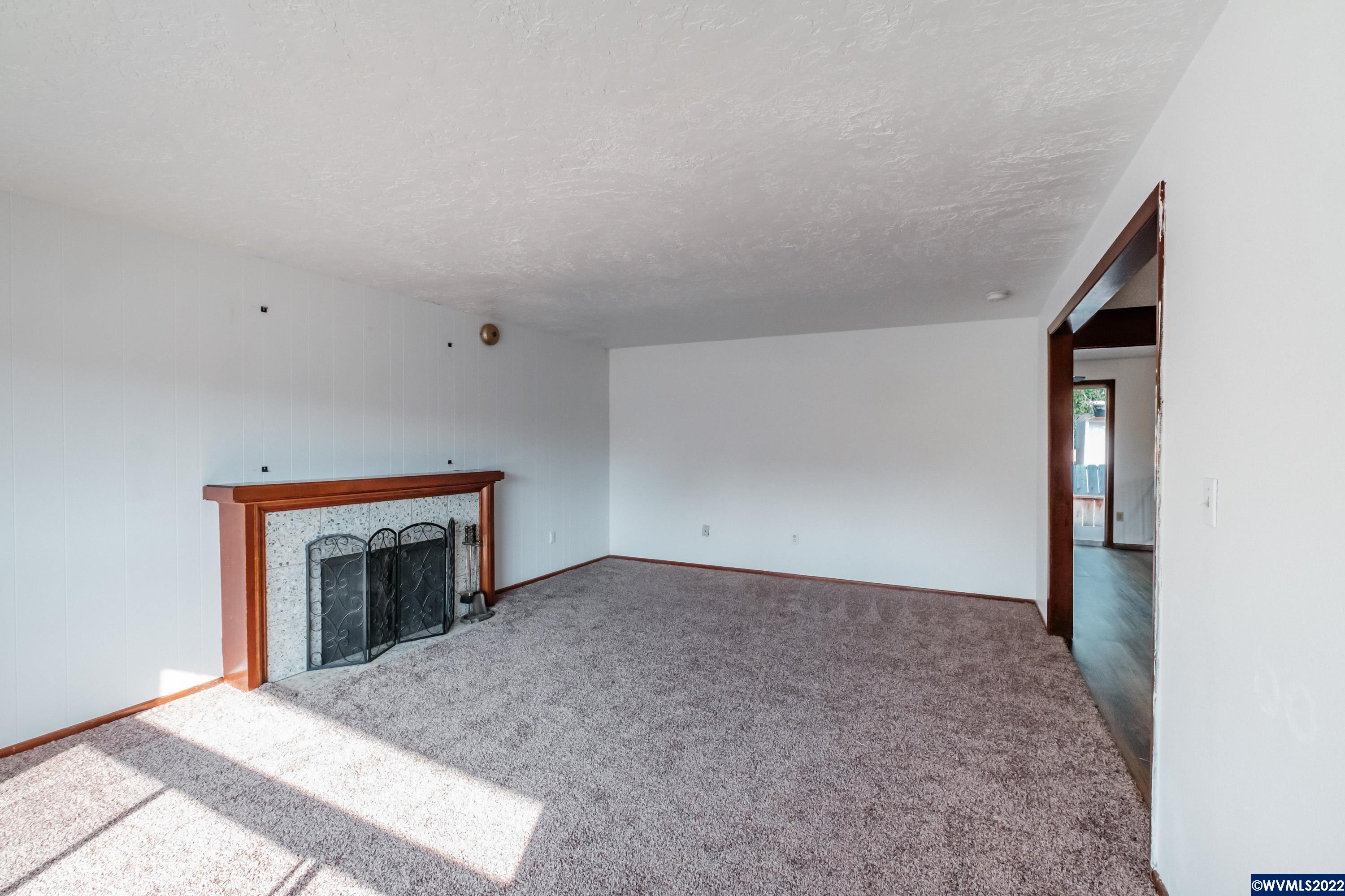 4480 Lone Oak Road Southeast Salem, OR 97302 - Photo 6 of 40 Gallery Image 6