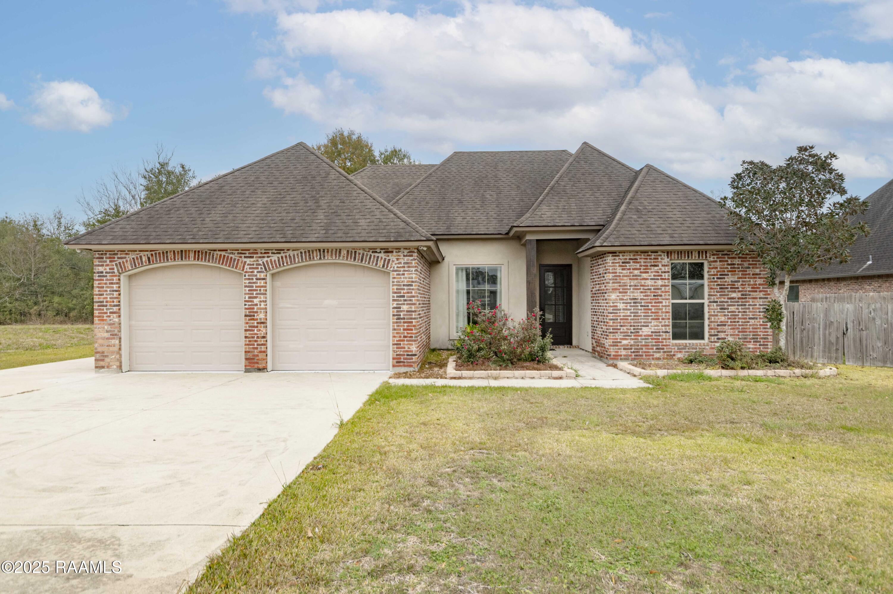331 Camus Road Lafayette, LA 70503 - Photo 1 of 40 Front 1