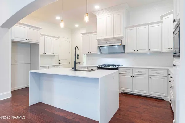 $2,300 | 331 Camus Road, Lafayette, LA 70503