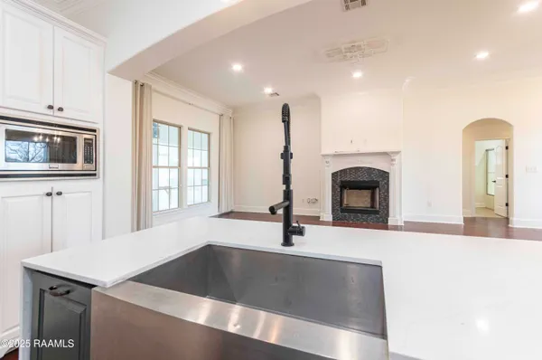 $2,300 | 331 Camus Road, Lafayette, LA 70503