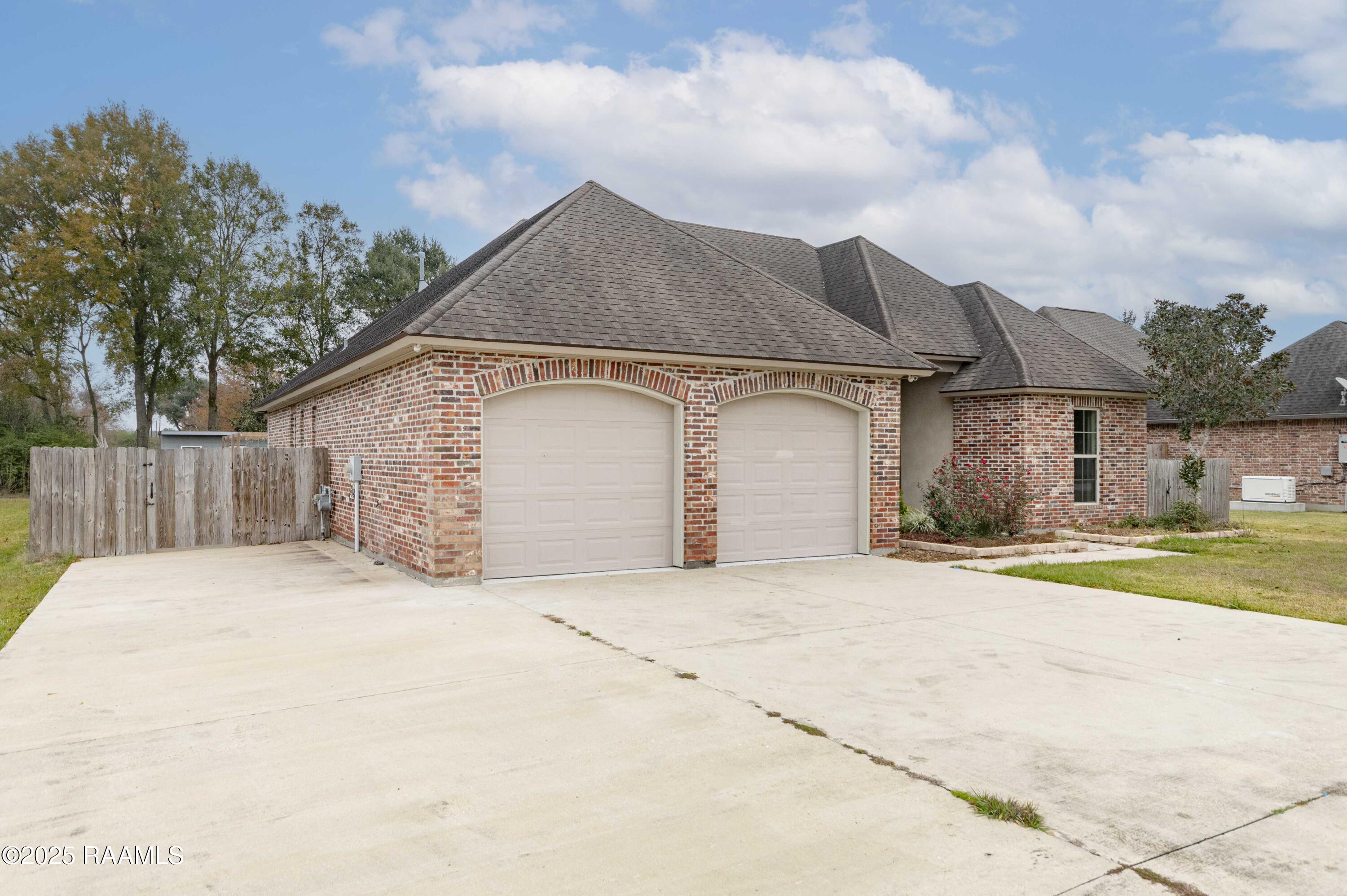 331 Camus Road Lafayette, LA 70503 - Photo 2 of 40 Front 2