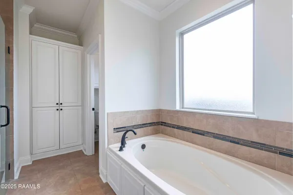 $2,300 | 331 Camus Road, Lafayette, LA 70503