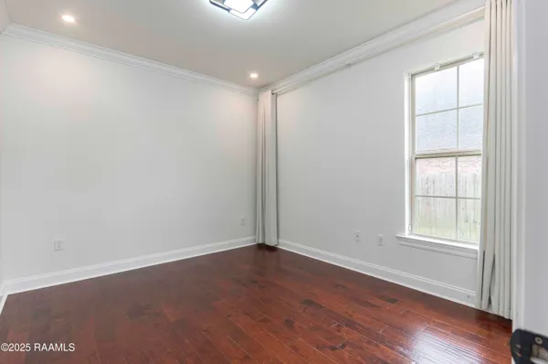 $2,300 | 331 Camus Road, Lafayette, LA 70503