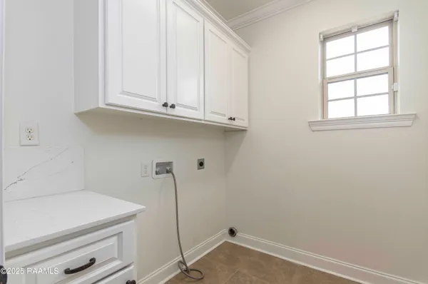 $2,300 | 331 Camus Road, Lafayette, LA 70503