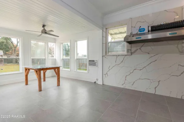 $2,300 | 331 Camus Road, Lafayette, LA 70503