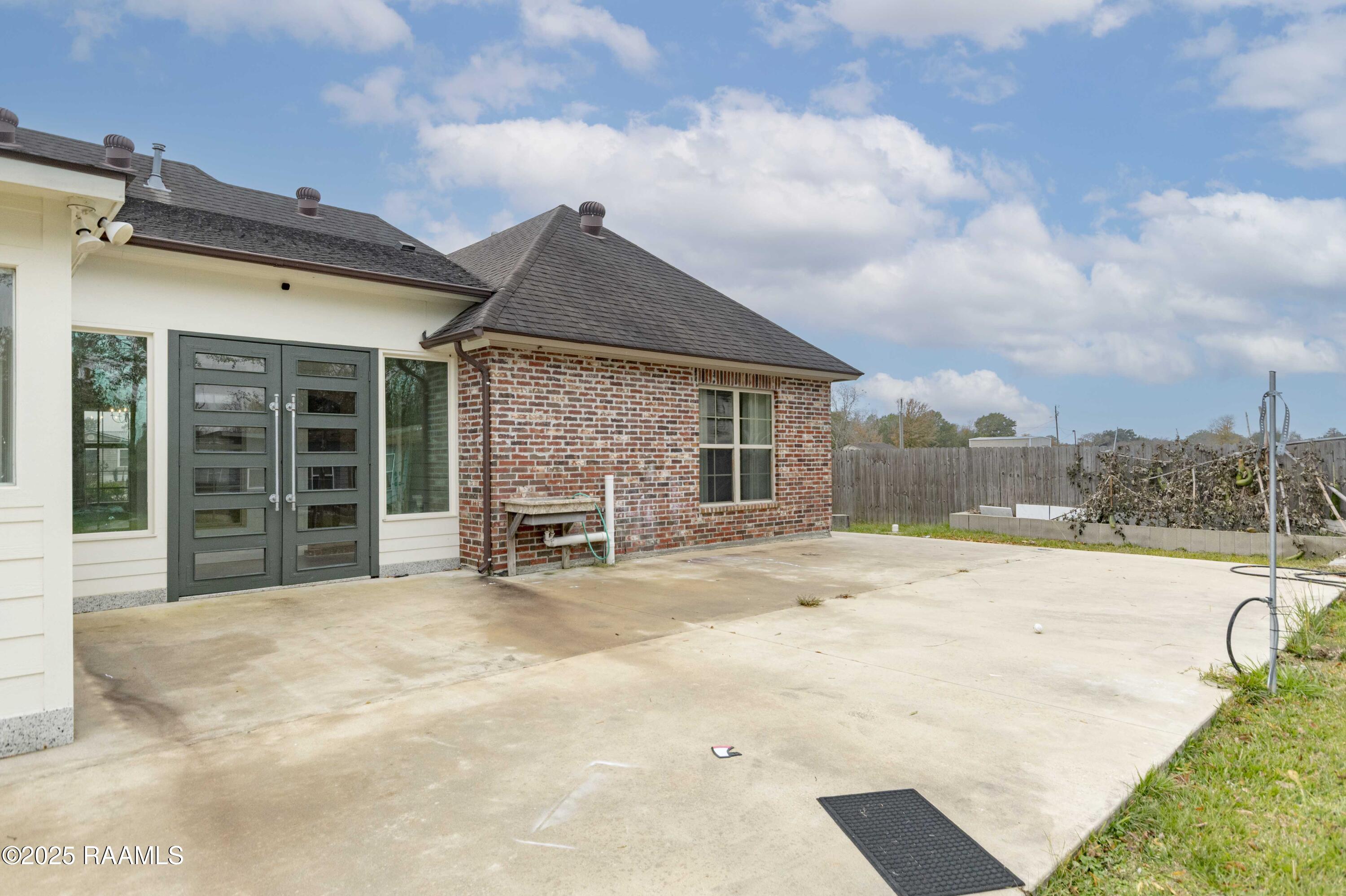 331 Camus Road Lafayette, LA 70503 - Photo 35 of 40 Patio 1