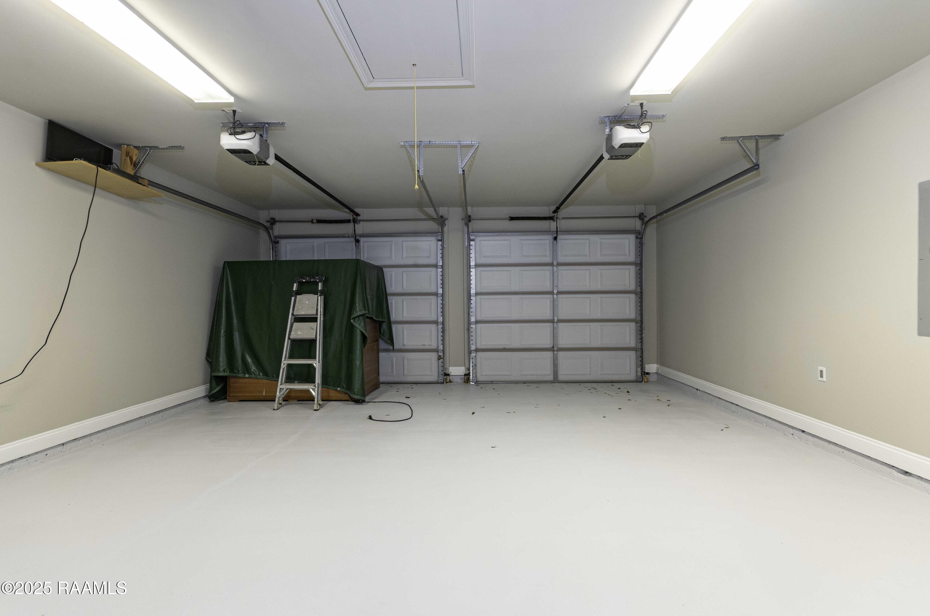 331 Camus Road Lafayette, LA 70503 - Photo 37 of 40 Garage 1