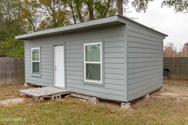 $2,300 | 331 Camus Road, Lafayette, LA 70503