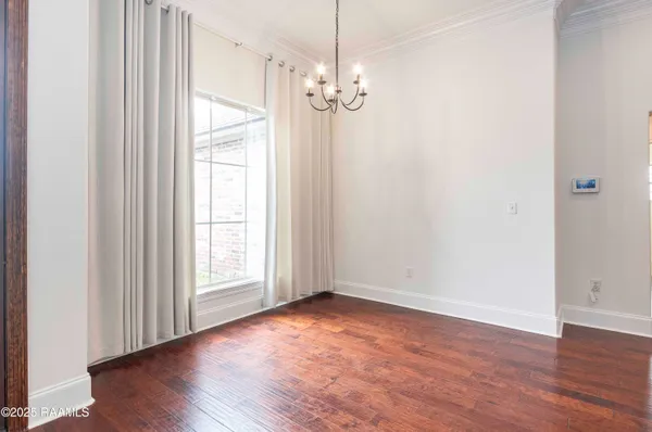 $2,300 | 331 Camus Road, Lafayette, LA 70503